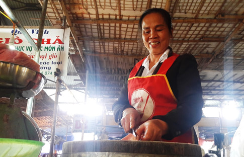 U.23 Việt Nam: Bố trung vệ Bùi Tiến Dũng chúc con trai ‘chân cứng đá mềm’